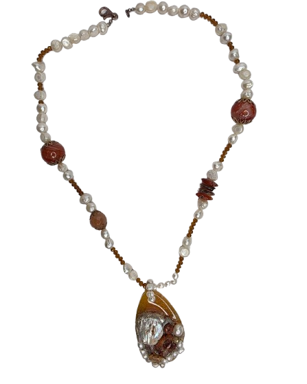 Collar exclusivo perlas cultivada y ágata roja
