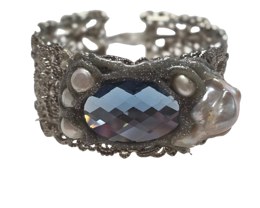 Pulsera latón y perlas cultivadas